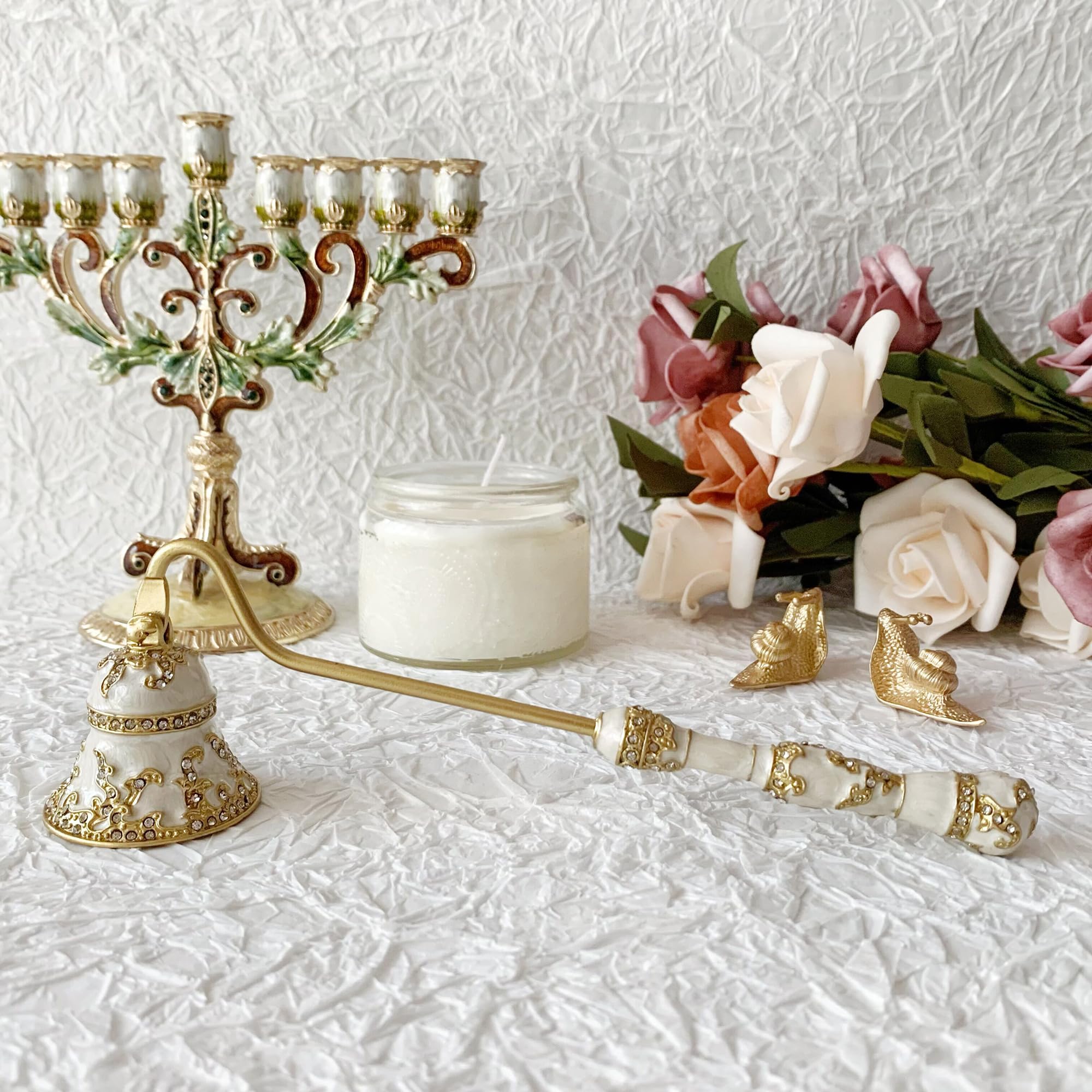 Collectible & Vintage Dolls For Halloween - Pemadam Lilin Menorah Mewah Berbentuk Lonceng