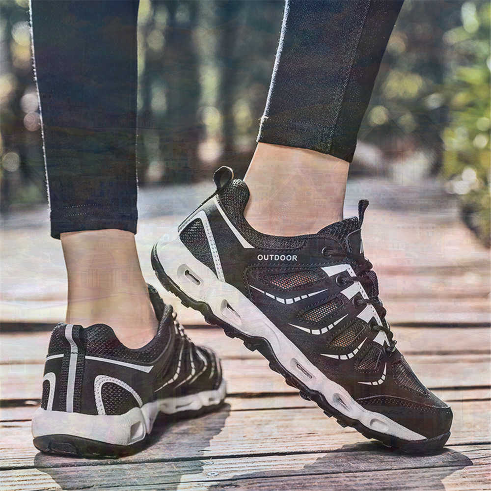 Sepatu Tenis Perak Ujung Bulat - Vintage Collectible Show ulasan dan harga